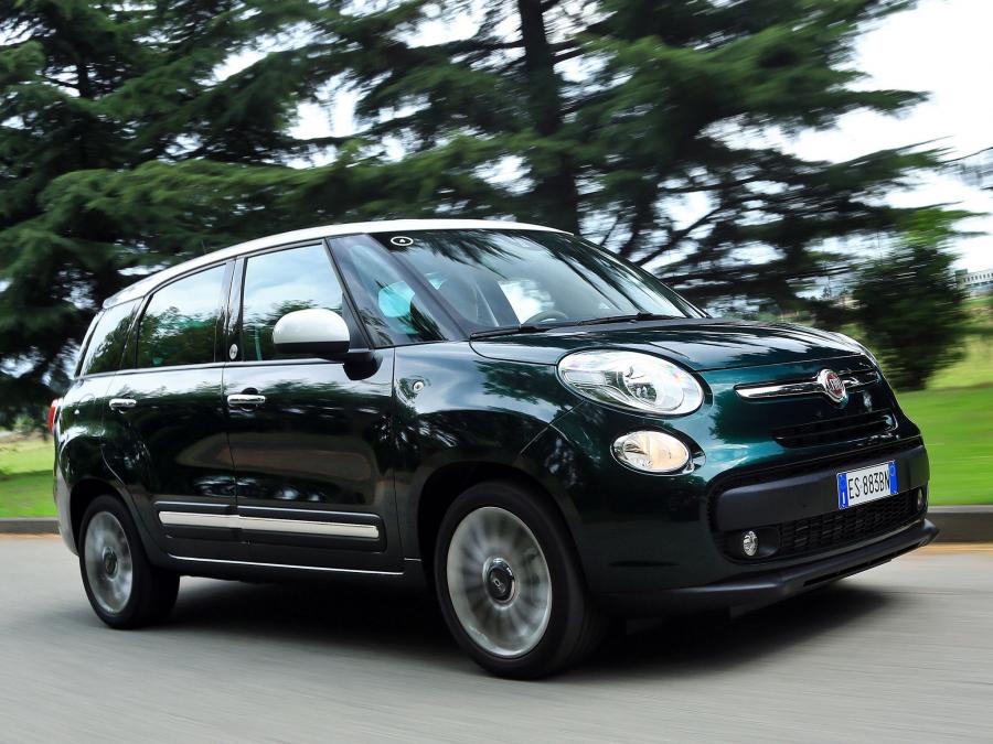  Fiat 500L Living 2013 года  (фото 22 из 34)